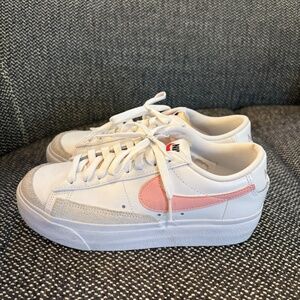 Nike Blazer Low Platform Women's